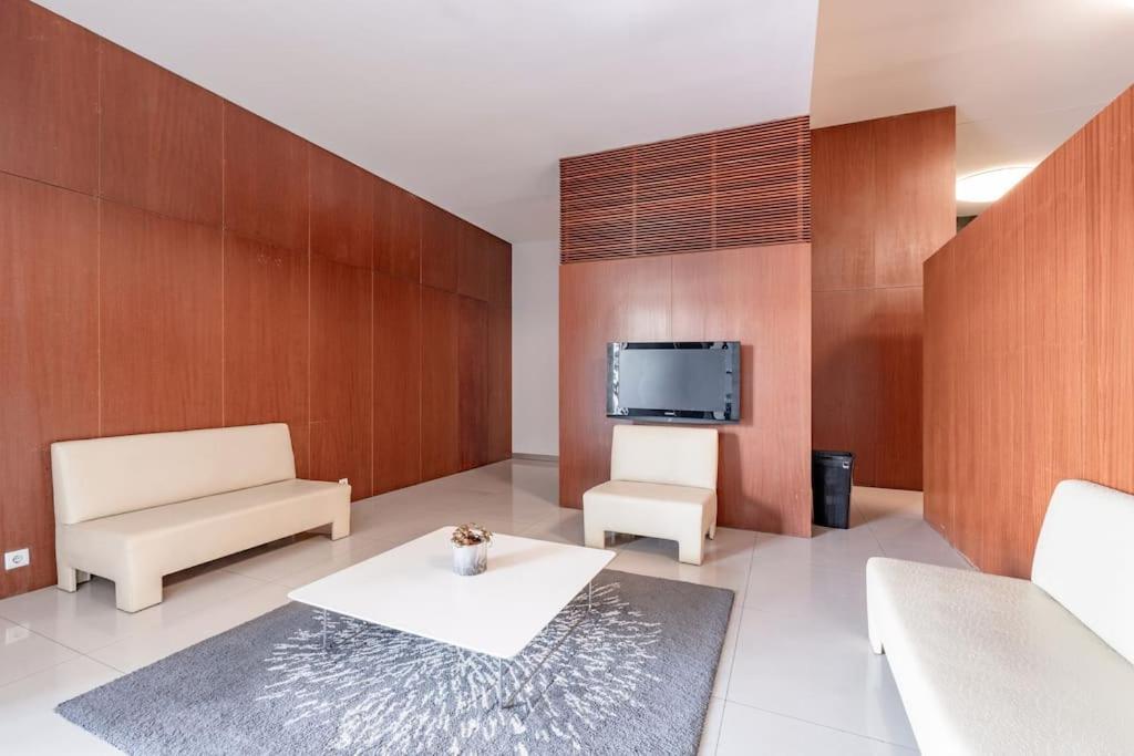 Viva Stadium Residence Studios Porto Eksteriør billede
